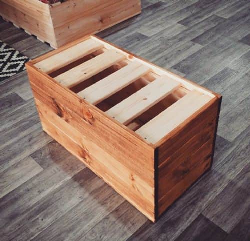 הדום אחסון כולל מזרן.