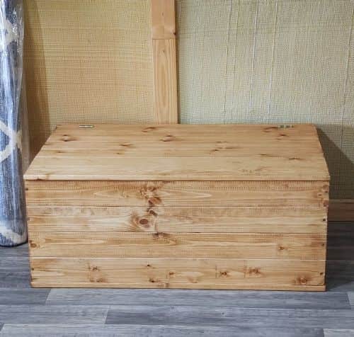 ארגז אחסון מעץ מלא