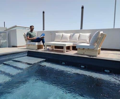 פינת זולה 4+1+1 ושולחן