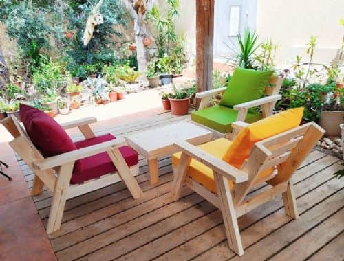 פינת ישיבה מעץ מלא 1+1+1 ושולחן