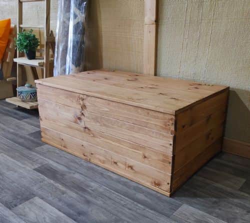 ארגז אחסון מעץ מלא