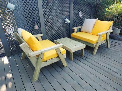 פינת ישיבה מעץ מלא 2+2 ושולחן